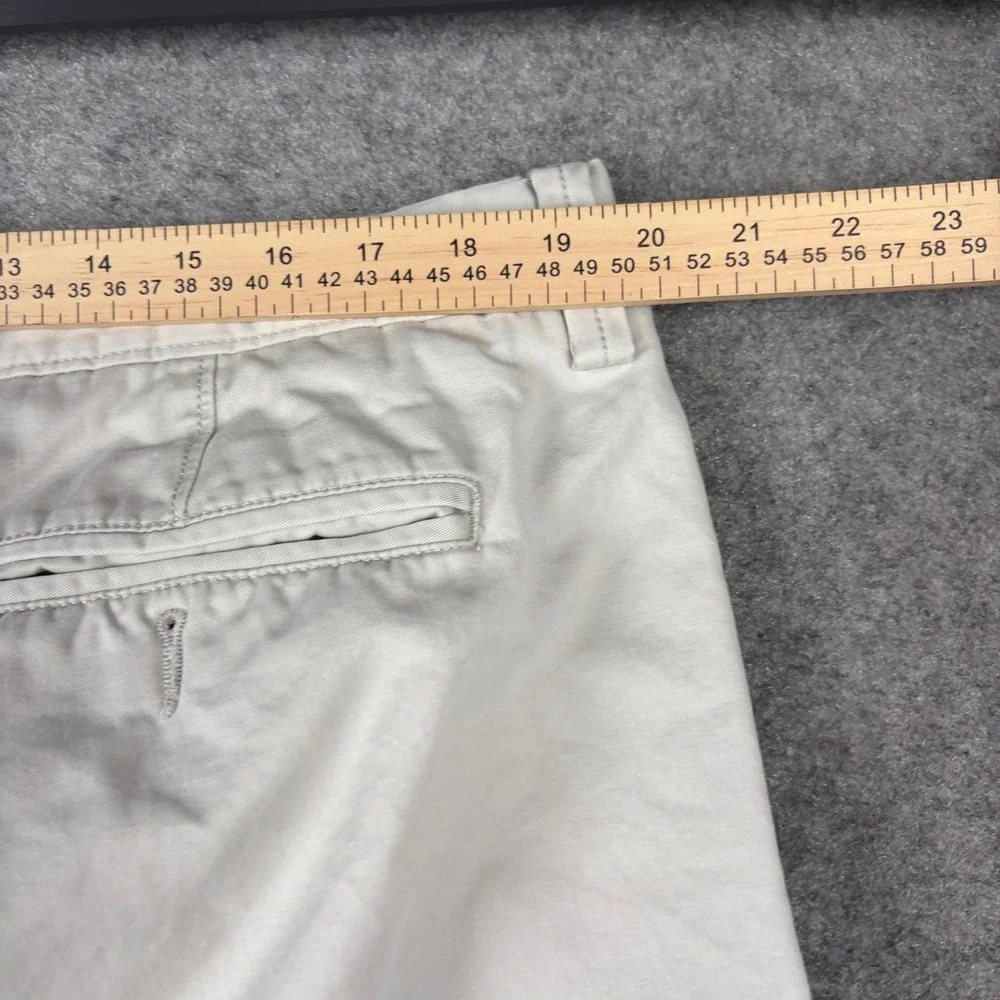Gap Khakis Relaxed Fit Mens 40x30‎ Beige Chino Pants Cotton Outdoor Beach Casual